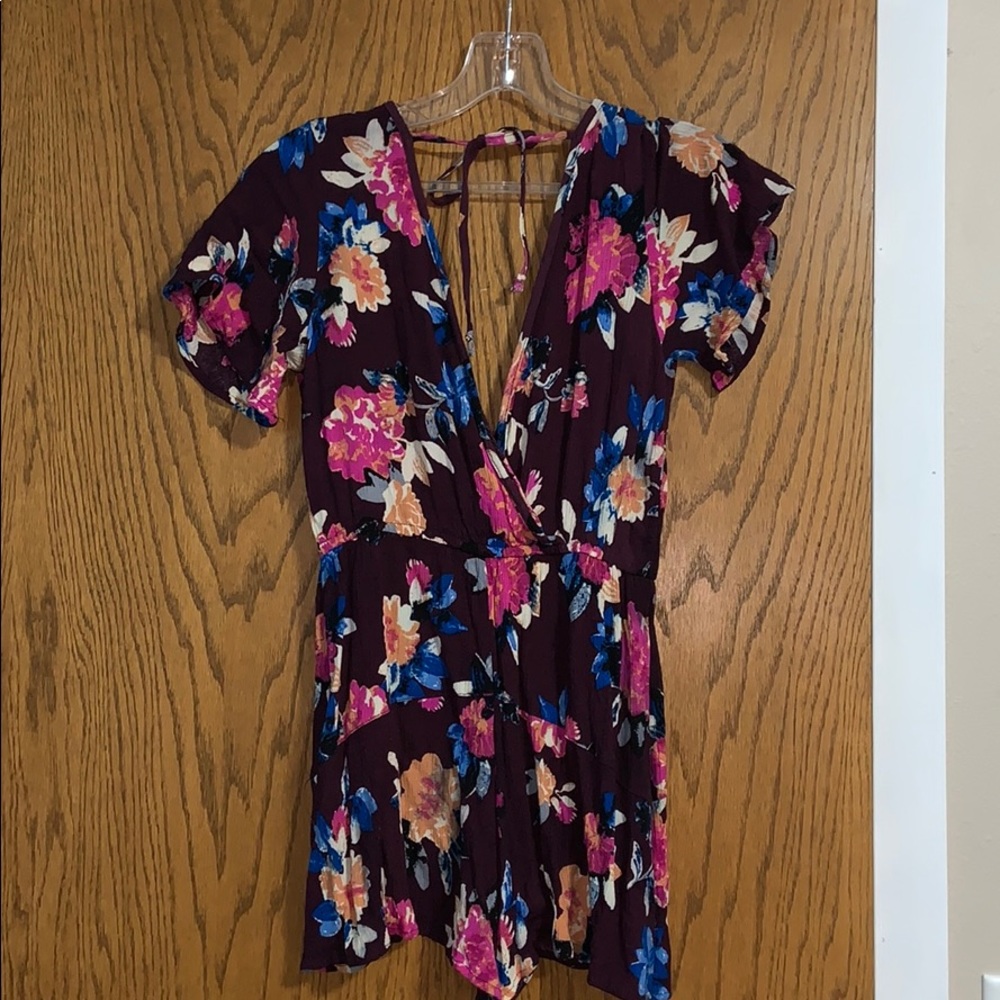 Super cute summer romper.